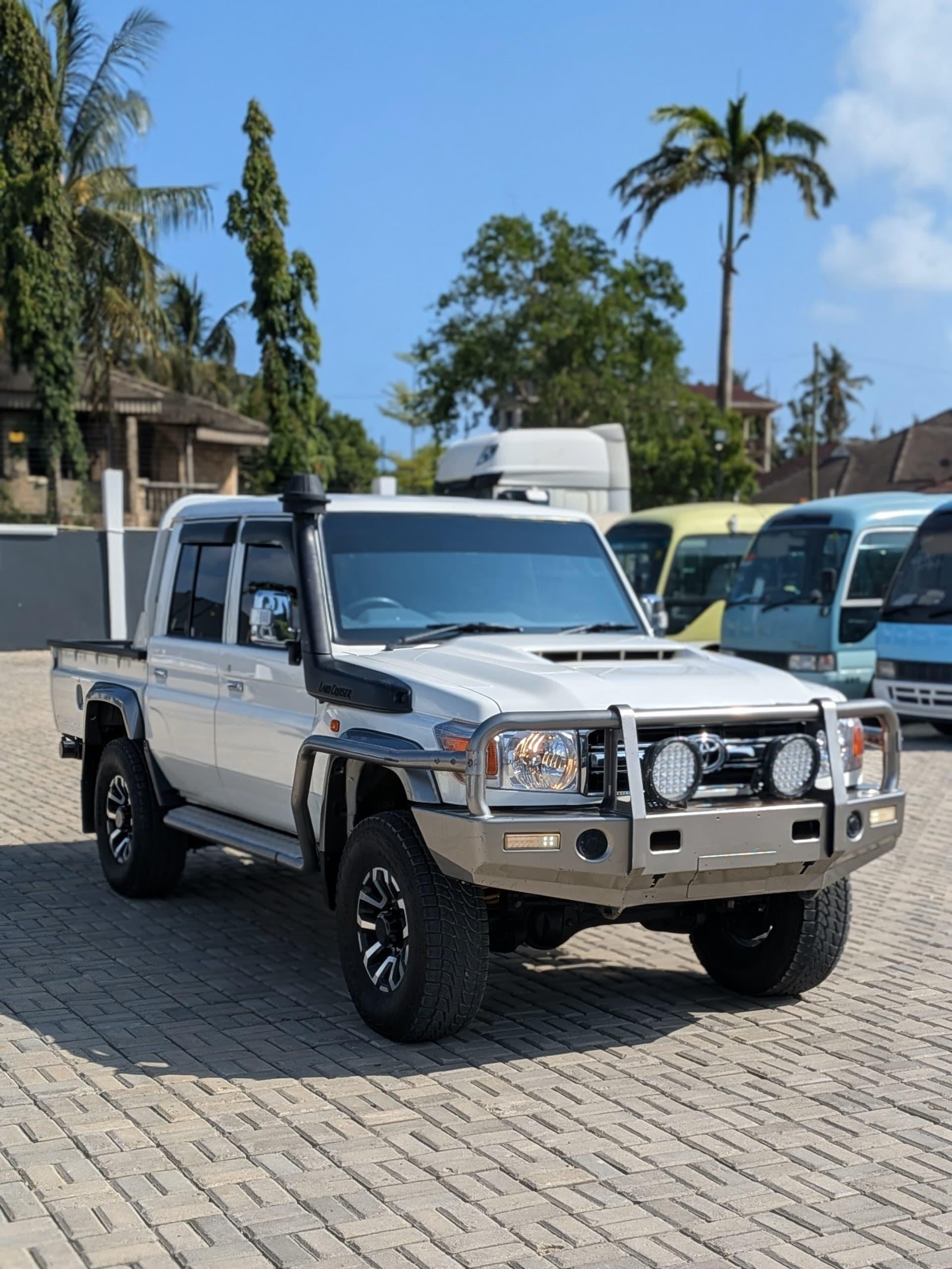 2021 TOYOTA LANDCRUISER PICKUP DOUBLE CAB VDJ79 - V8